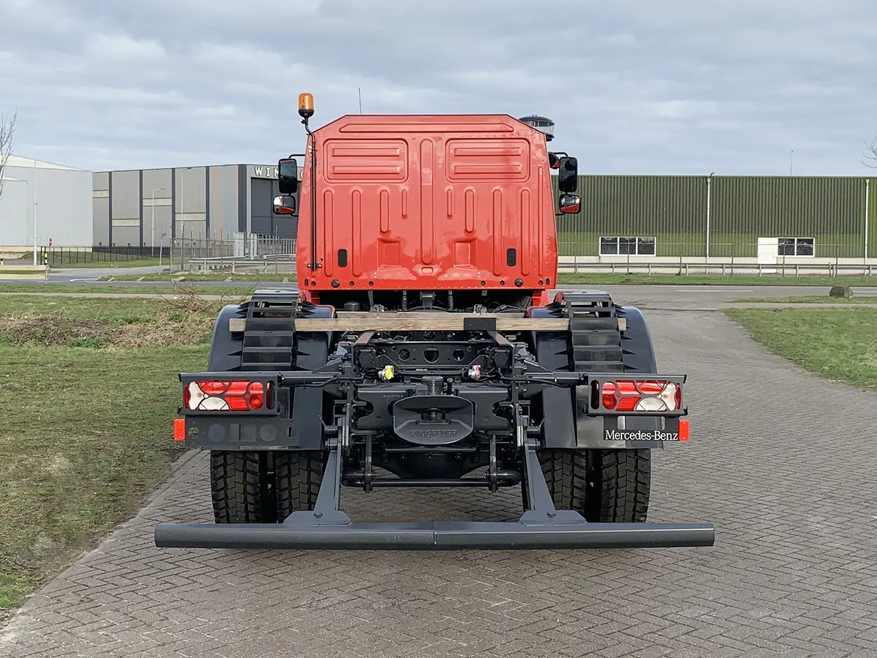 Mercedes-Benz Zetros 2045 4x2 Chassis Cabin 12