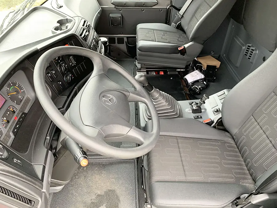 Mercedes-Benz Zetros 3343-S 6x4 Tractor Head 8