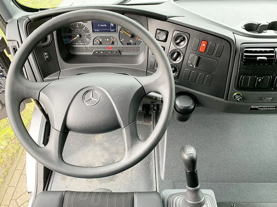 Mercedes-Benz Zetros 3343-S 6x4 Tractor Head 10