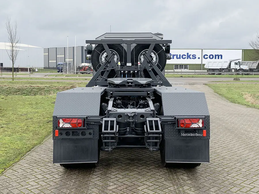 Mercedes-Benz Zetros 3343-S 6x4 Tractor Head 11