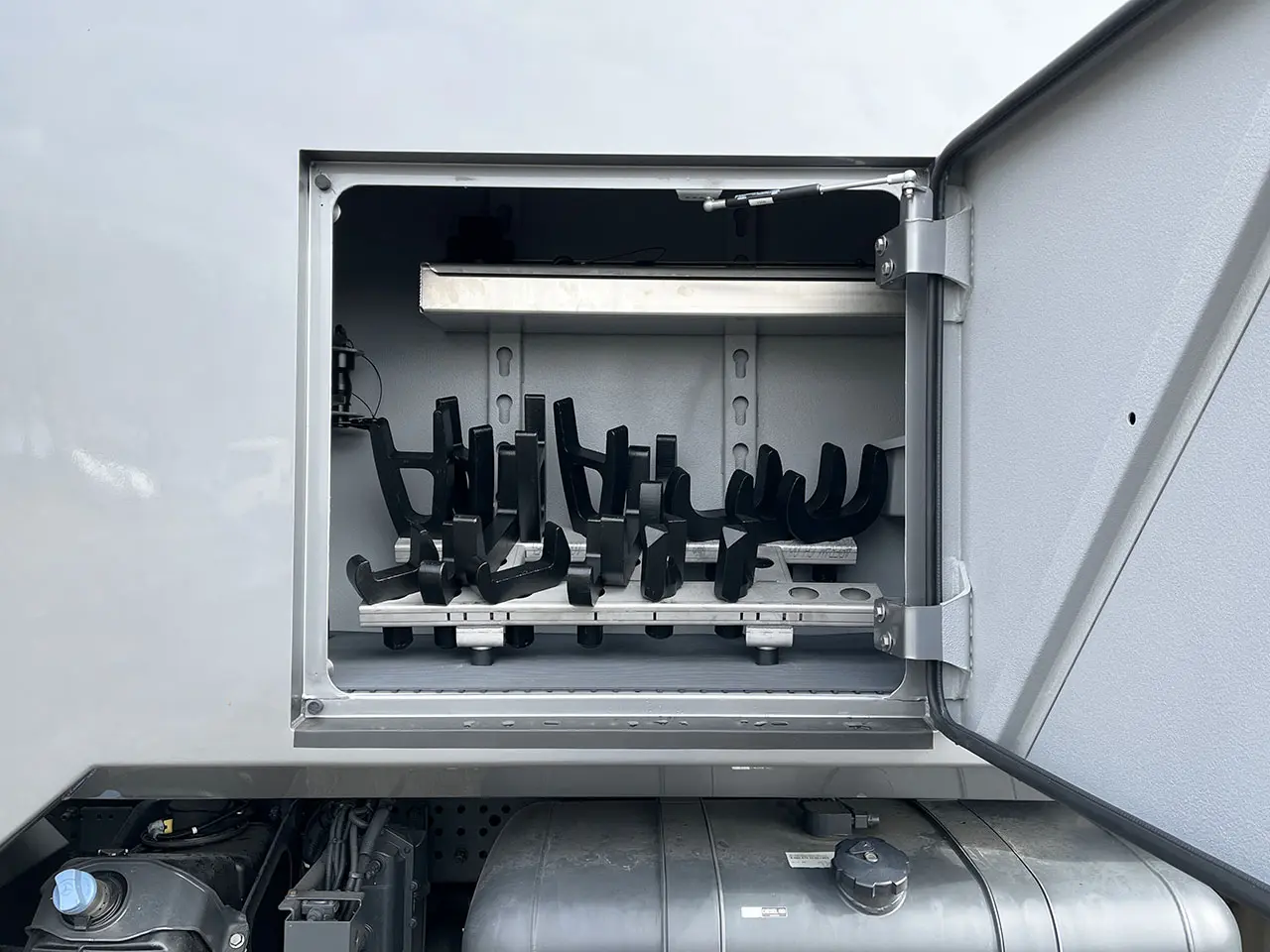 Mercedes-Benz Zetros 3345-K 6x4 Recovery Truck 14