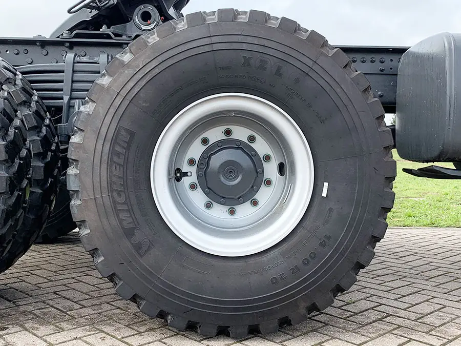 Mercedes-Benz Zetros 3643-S Tractor Head 6x4 14