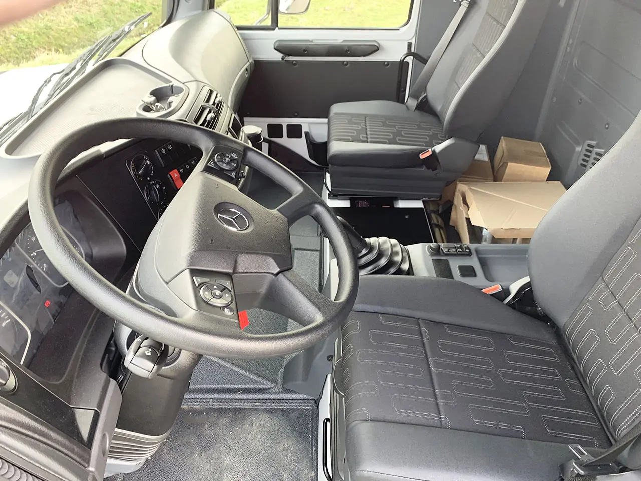 Mercedes-Benz Zetros 4042-K Hyva HC361E3 6x4 Crane Truck 7