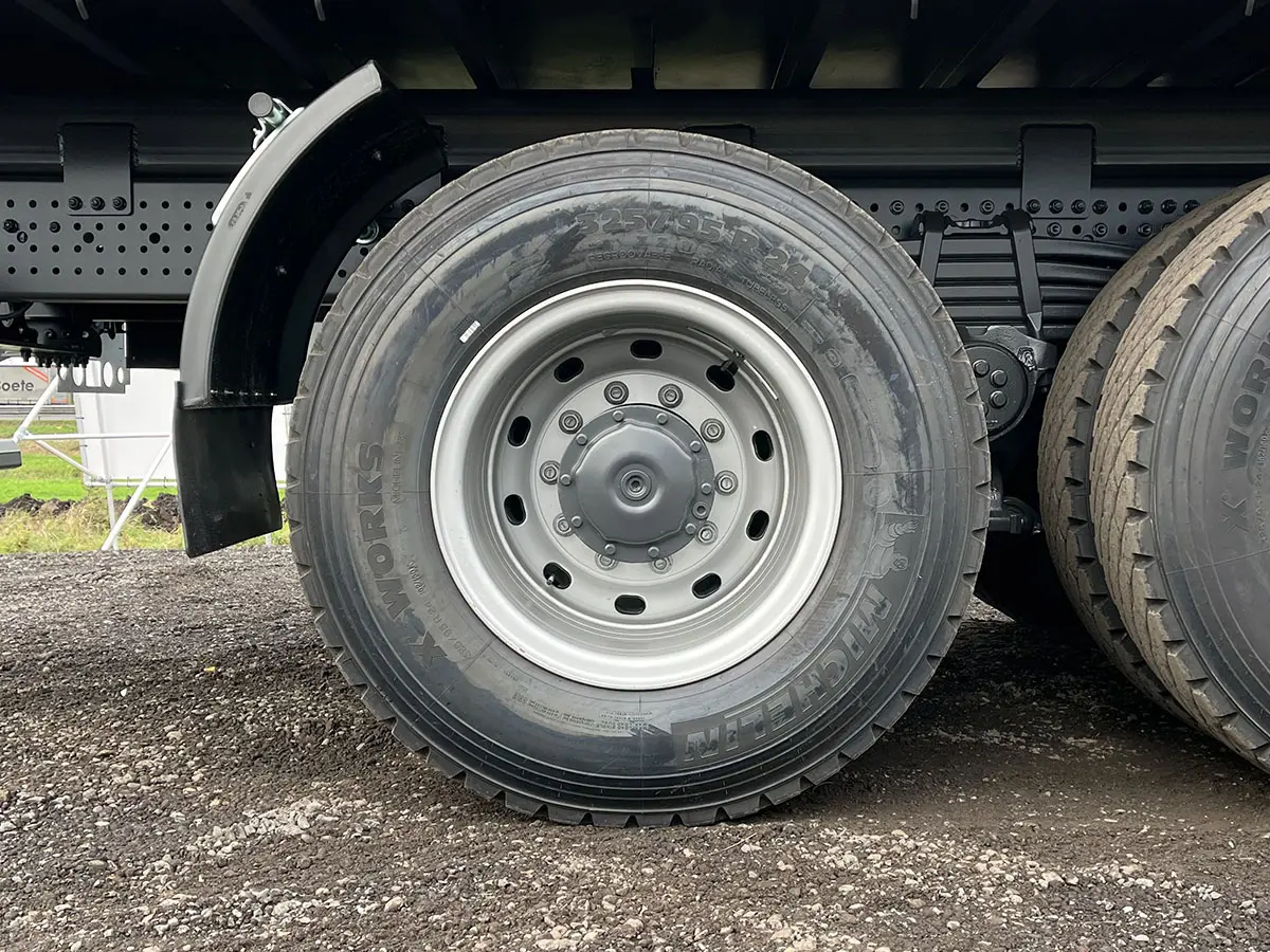 Mercedes-Benz Zetros 4042-K Hyva HC361E3 Crane Truck 6x4 21