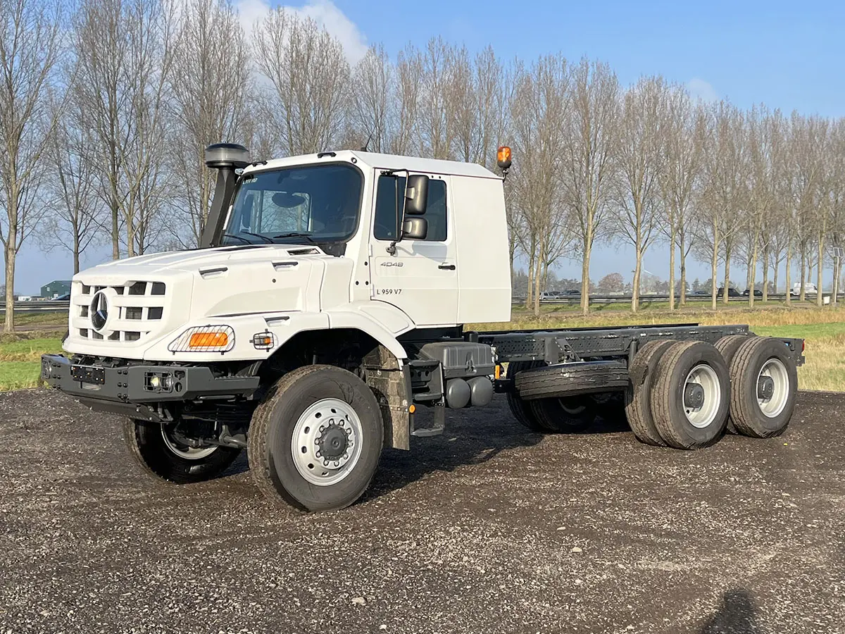 Mercedes-Benz Zetros 4048 6x6 Chassis Cabin