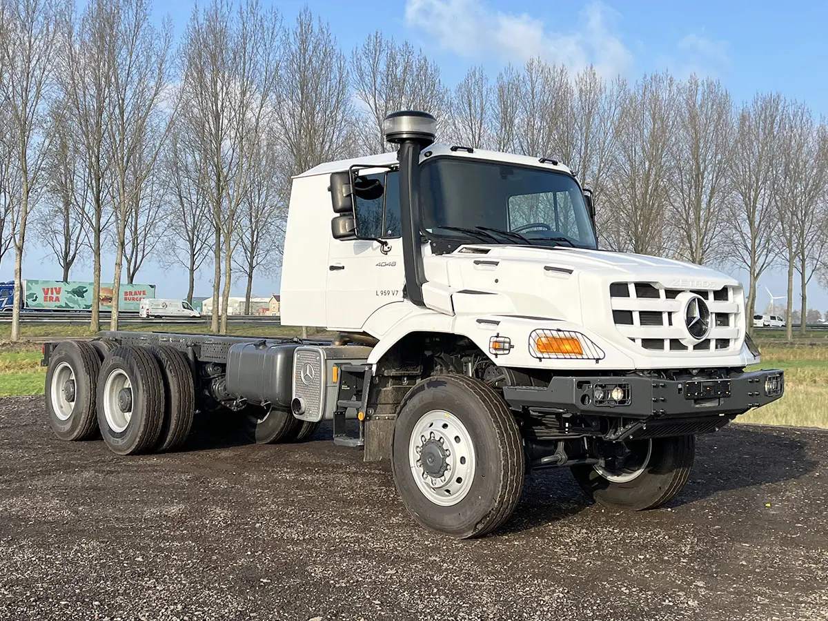 Mercedes-Benz Zetros 4048 6x6 Chassis Cabin 4