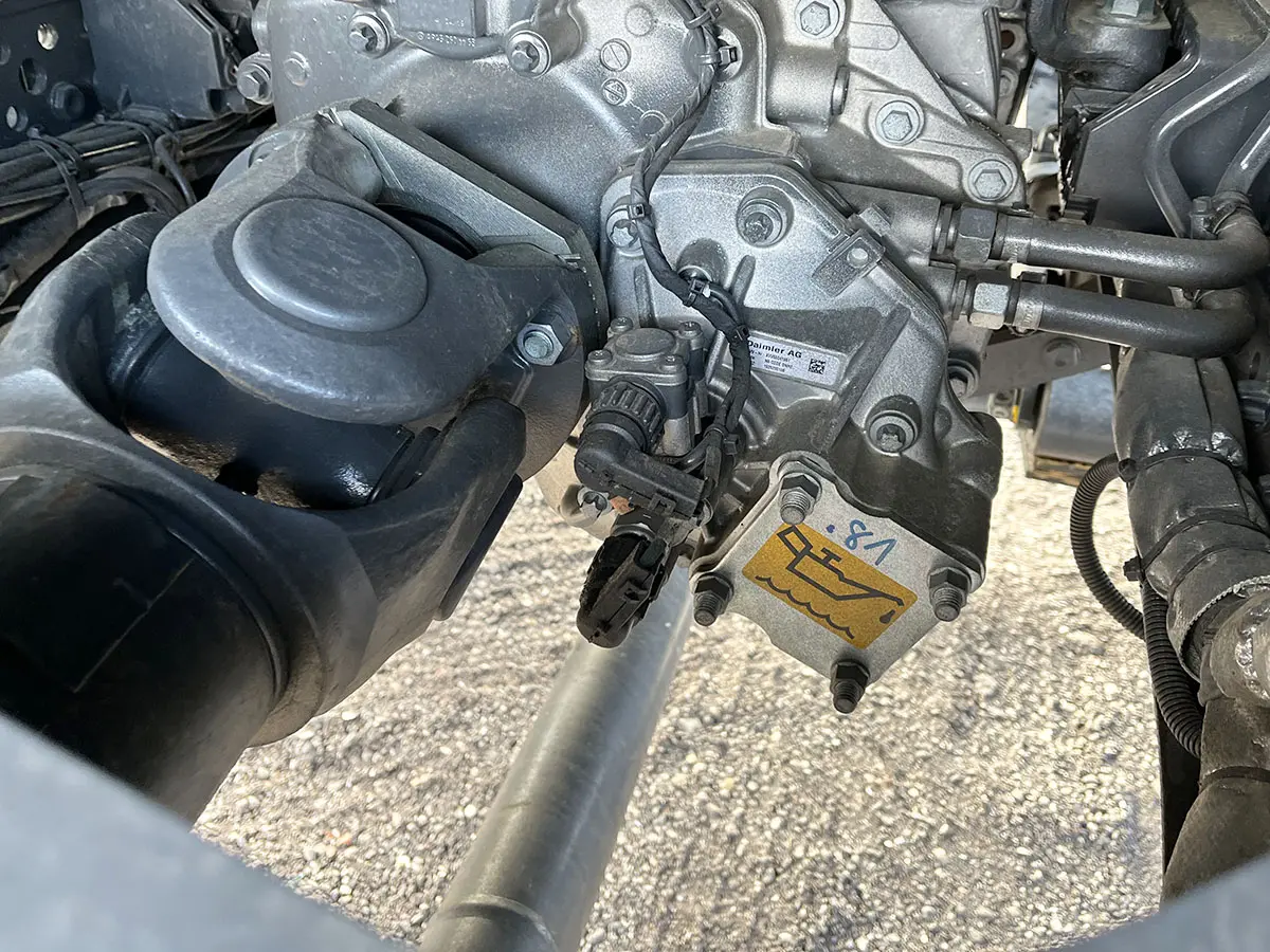 Mercedes-Benz Zetros 4048 6x6 Chassis Cabin 12