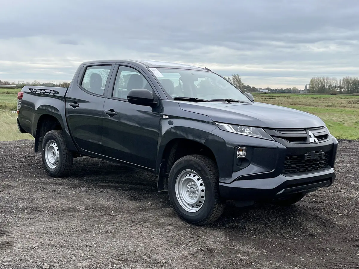 Mitsubishi L200 GL Double Cab Pick-up 4x4 4