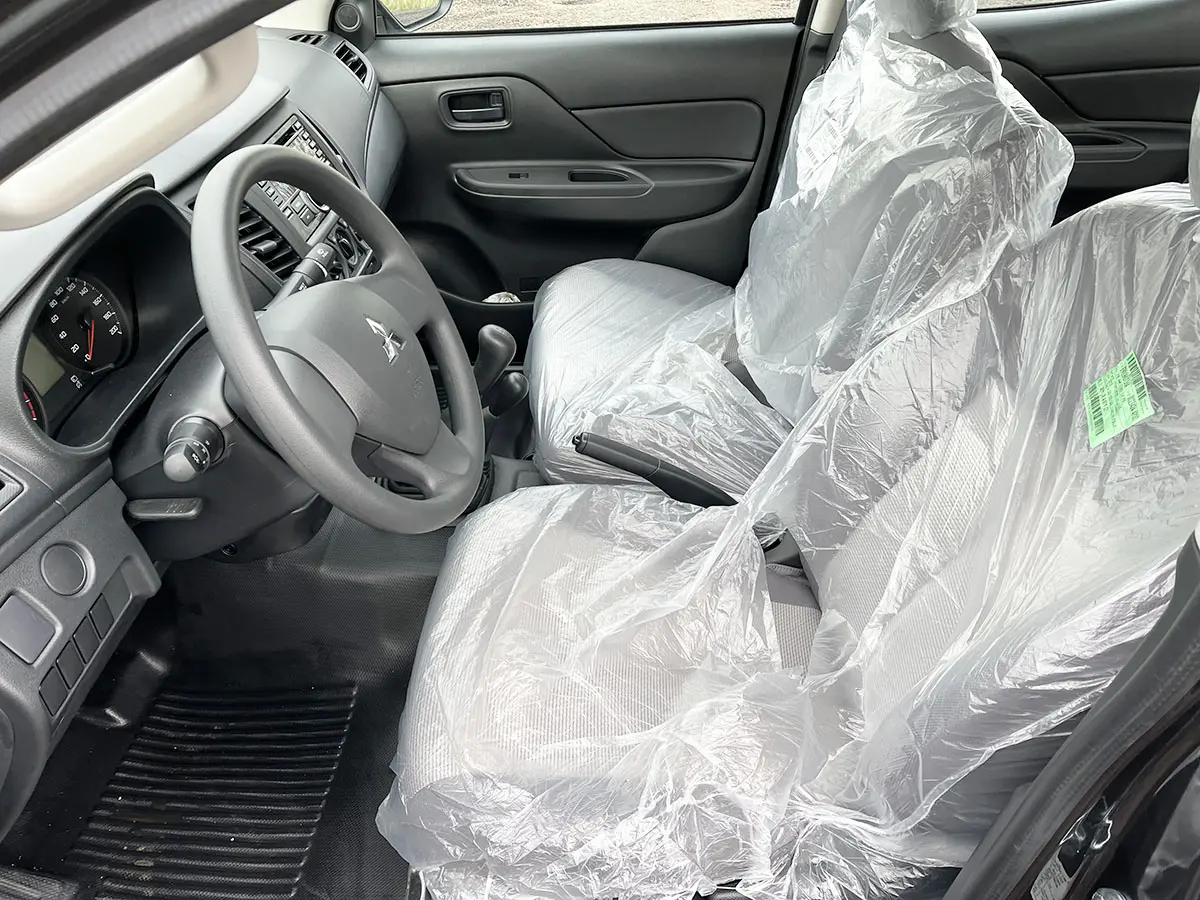 Mitsubishi L200 GL Double Cab Pick-up 4x4 7