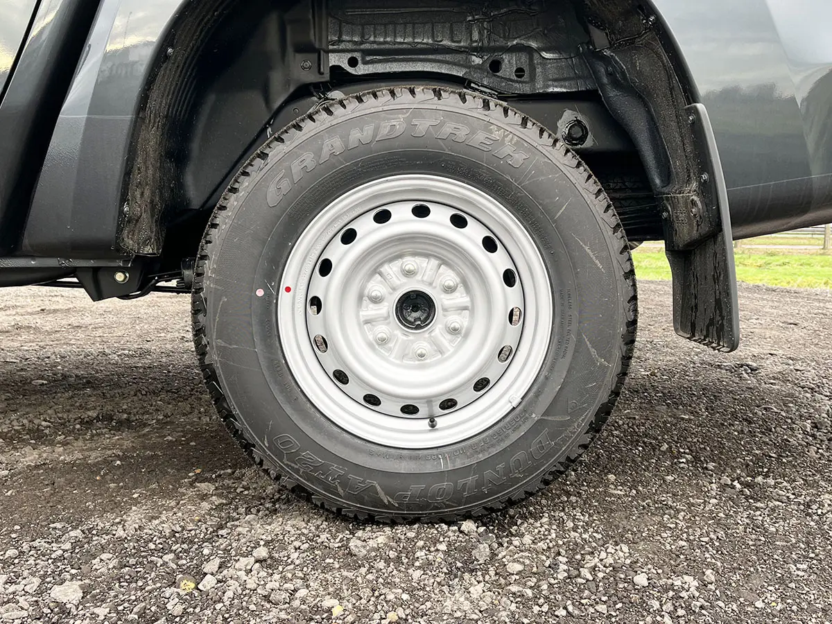 Mitsubishi L200 GL Double Cab Pick-up 4x4 12
