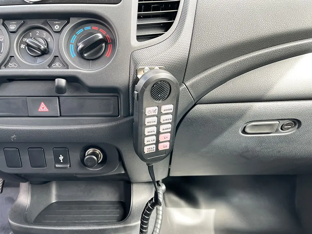 Mitsubishi L200 GL Véhicule de pompier 4x4 11