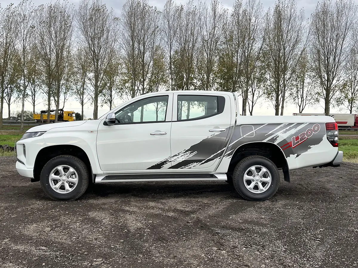 Mitsubishi L200 GLX Double Cab Pick-up 4x4 2