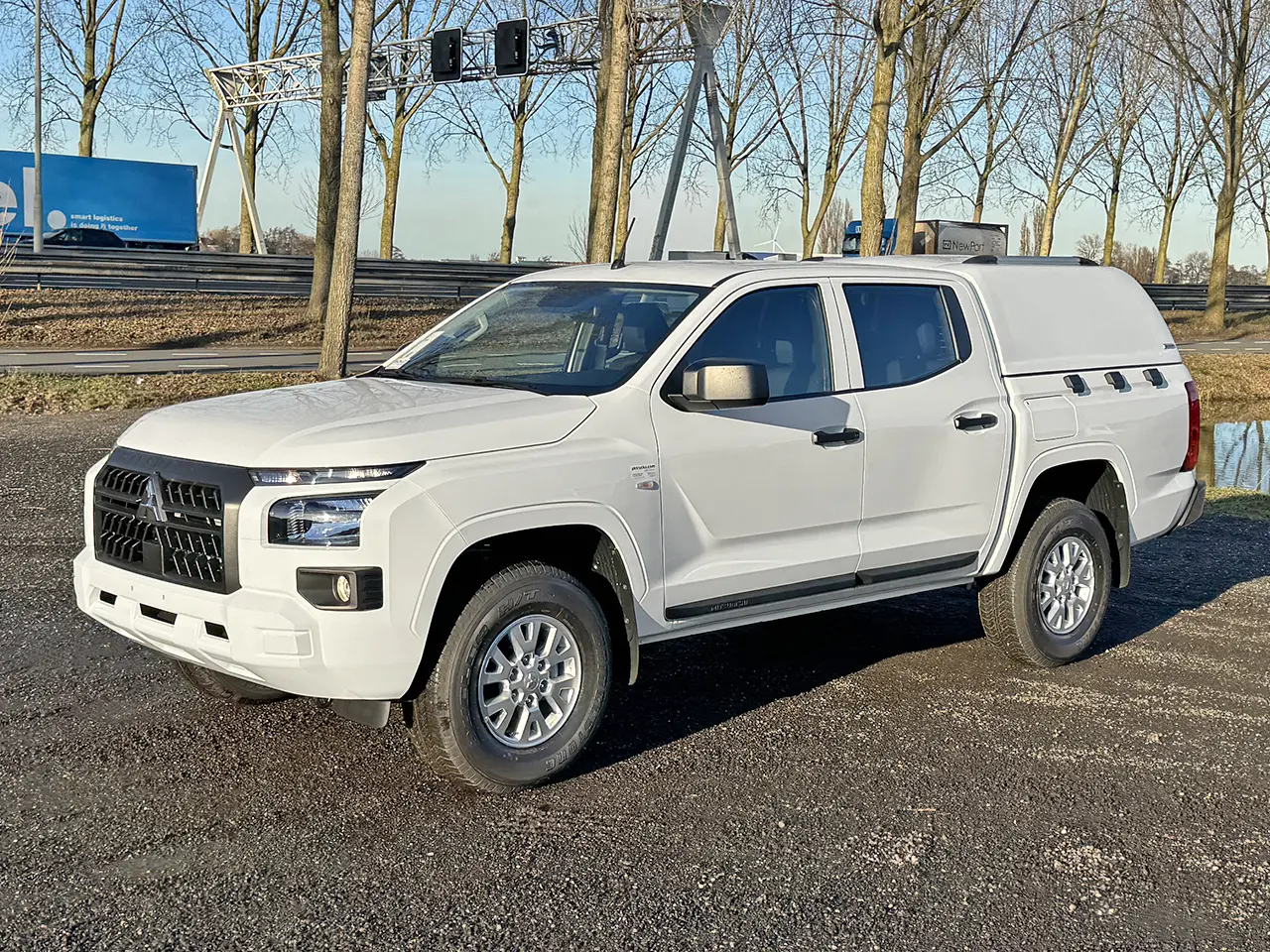 Mitsubishi L200 GLX 4x4 Double Cab Pick-up Van
