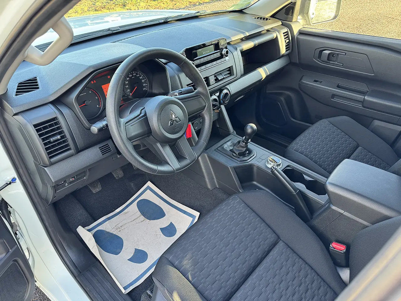 Mitsubishi L200 GLX 4x4 Double Cab Pick-up Van