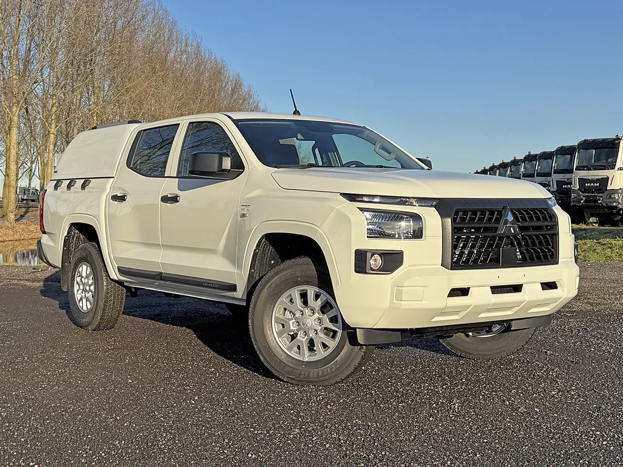 Mitsubishi L200 GLX 4x4 Double Cab Pick-up Van 4