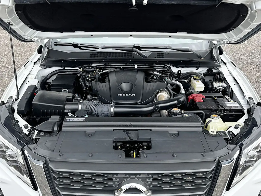 Nissan Navara LE Plus Double Cab Pick-up 4x4 12