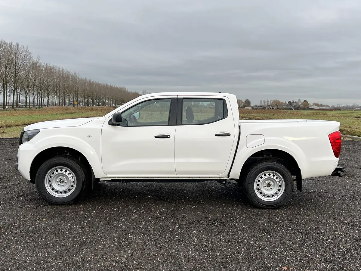 Nissan Navara XE 2.5D Double Cab Pick-up 4x4 2