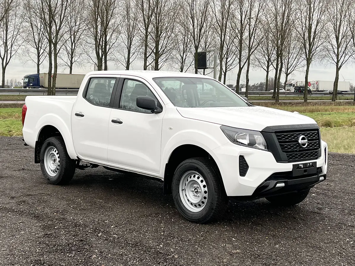 Nissan Navara XE 2.5D 4x4 Pick-up cabine double 4