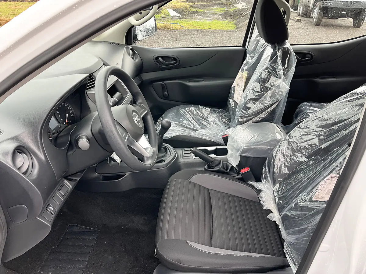 Nissan Navara XE 2.5D 4x4 Double Cab Pick-up 7