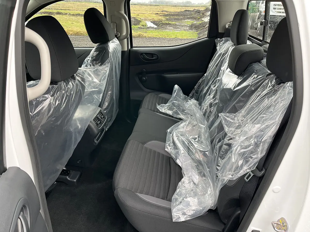 Nissan Navara XE 2.5D 4x4 Pick-up cabine double 9