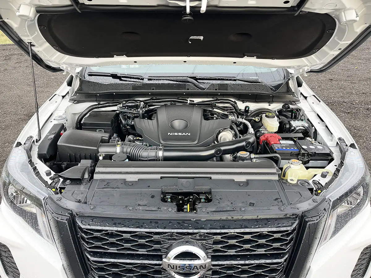 Nissan Navara XE 2.5D 4x4 Pick-up cabine double 12