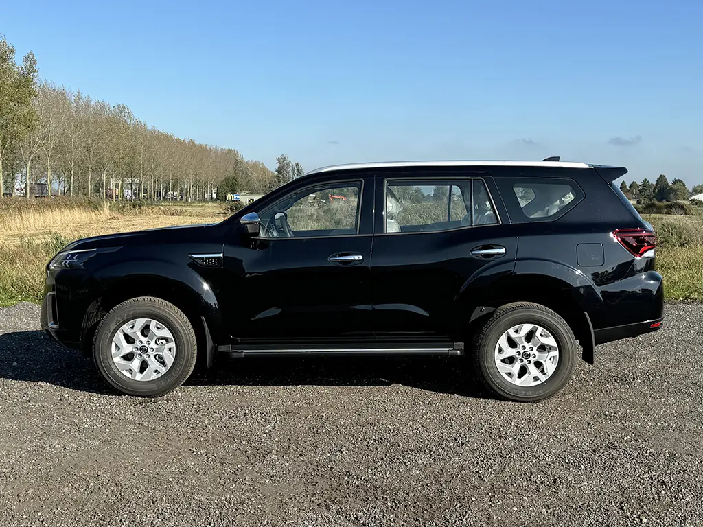Nissan X-Terra Sports Utility Vehicle (SUV) 4x4