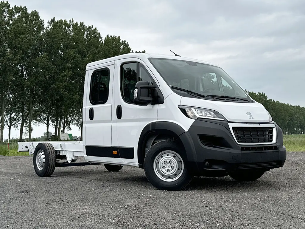 Peugeot Boxer L3H2 Crew 4x2 Chassis Cabin 4
