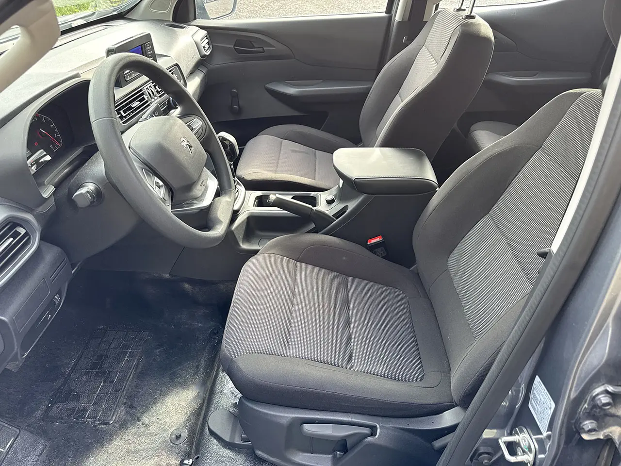 Peugeot Landtrek DC Double Cab Pick-up 4x4 9