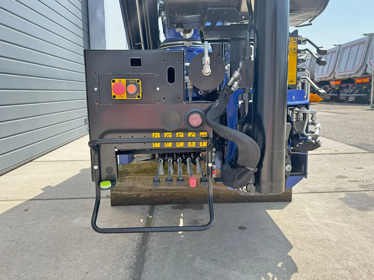 PM 24024PX Truck Crane 4