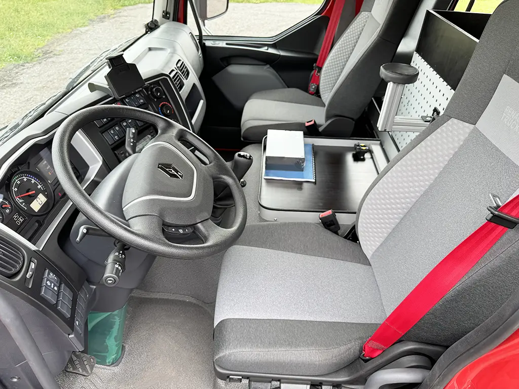 Renault D16 4x4 Fire Fighter Truck 7