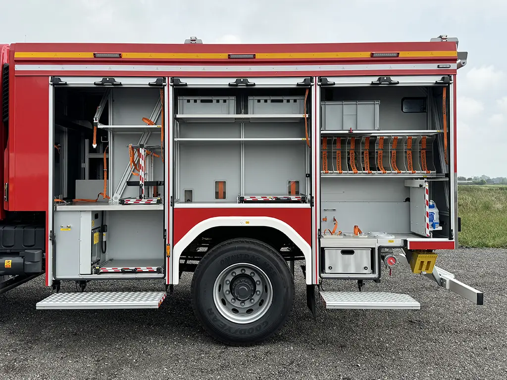 Renault D16 4x4 Fire Fighter Truck 16