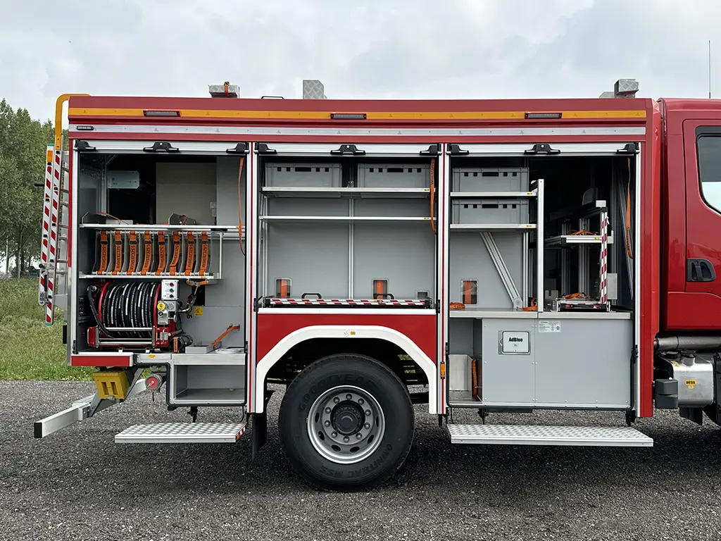 Renault D16 4x4 Fire Fighter Truck 12