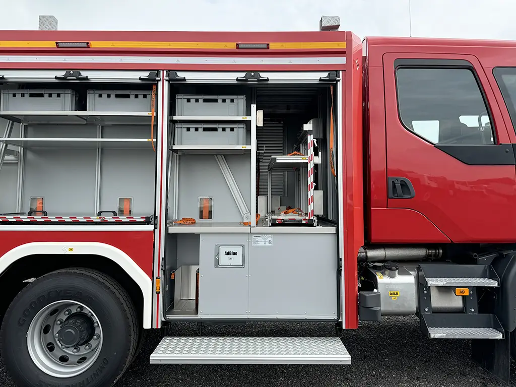 Renault D16 4x4 Fire Fighter Truck 21