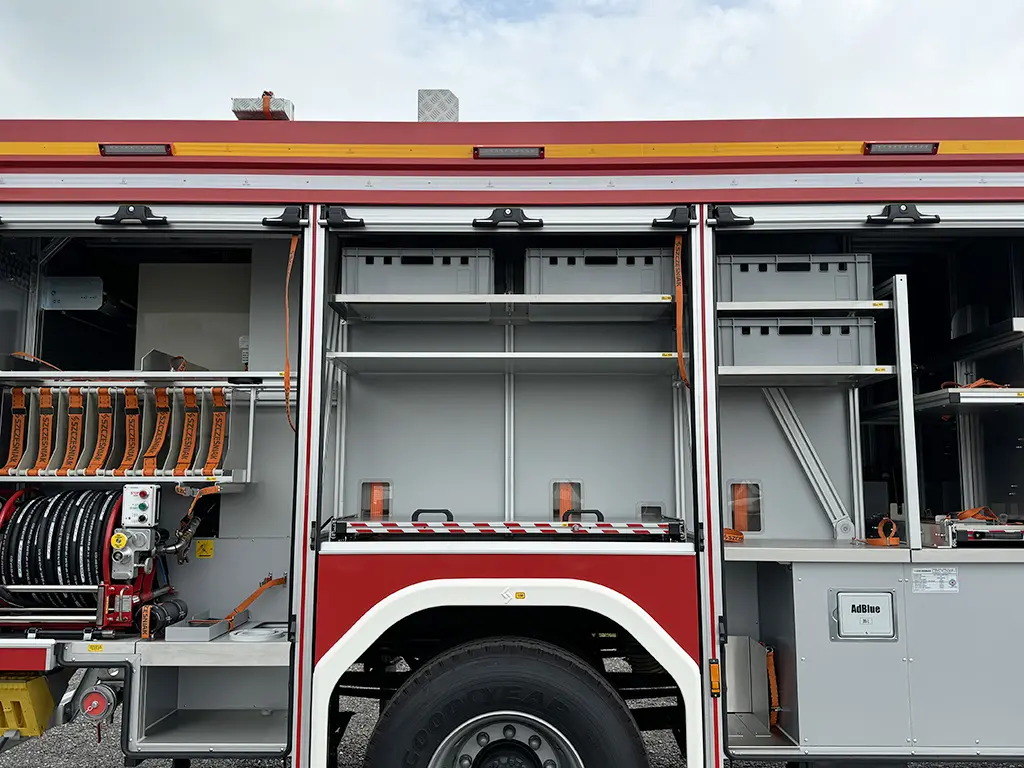 Renault D16 Fire Fighter Truck 4x4 22
