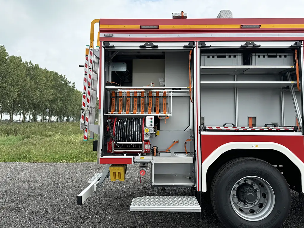 Renault D16 Fire Fighter Truck 4x4 23