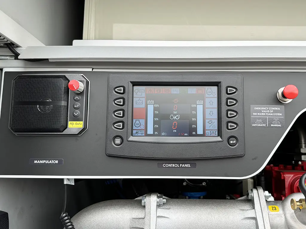 Renault D16 4x4 Fire Fighter Truck 16