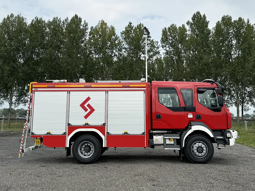 Renault D16 4x4 Fire Fighter Truck 29