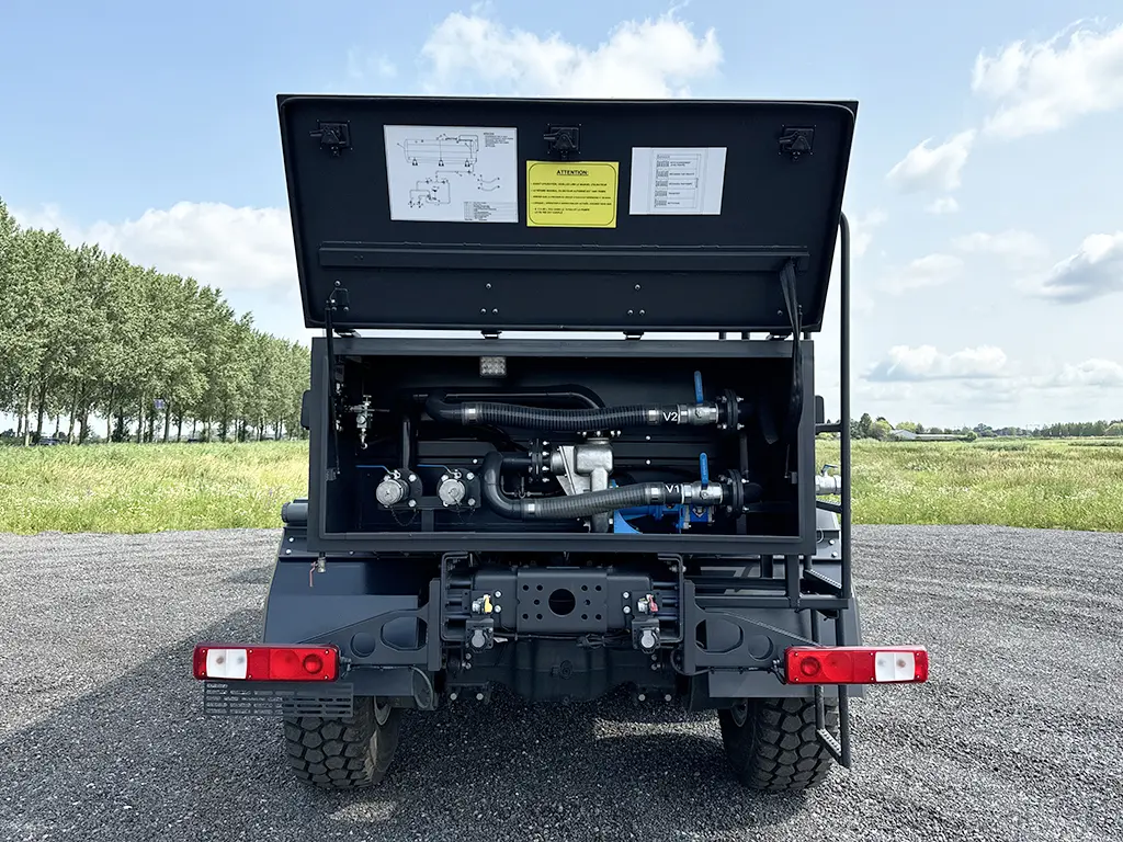 Renault K 460 6x6 Water Tank Truck 11