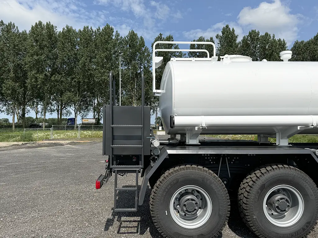 Renault K 460 Water Tank Truck 6x6 14
