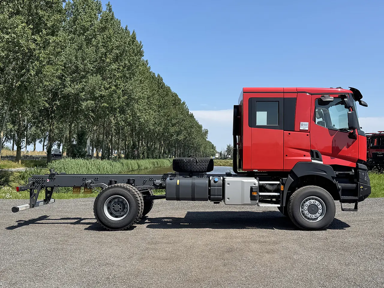 Renault K P4X4 MEDIUM Chassis Cabin 4x4 5