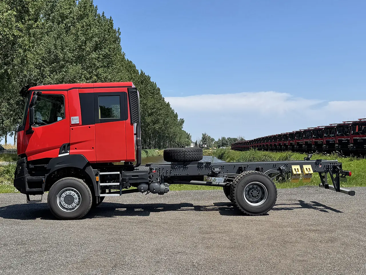 Renault K P4X4 MEDIUM Chassis Cabin 4x4 7