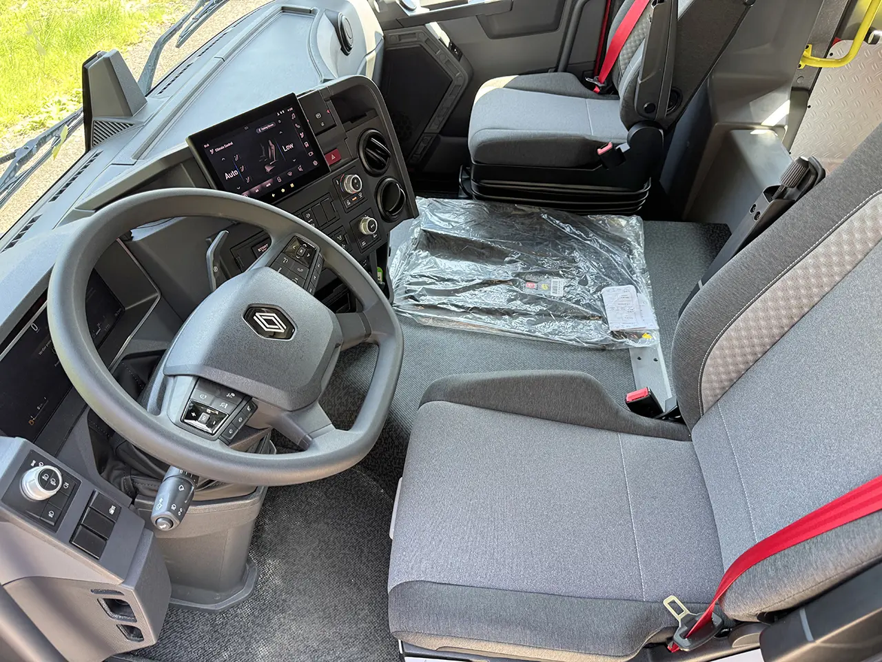 Renault K P4X4 MEDIUM Chassis Cabin 4x4 9