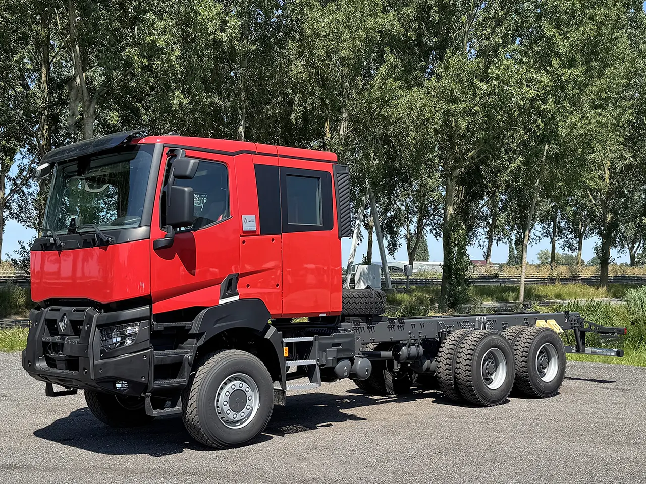 Renault K P6X6 MEDIUM Chassis Cabin 6x6