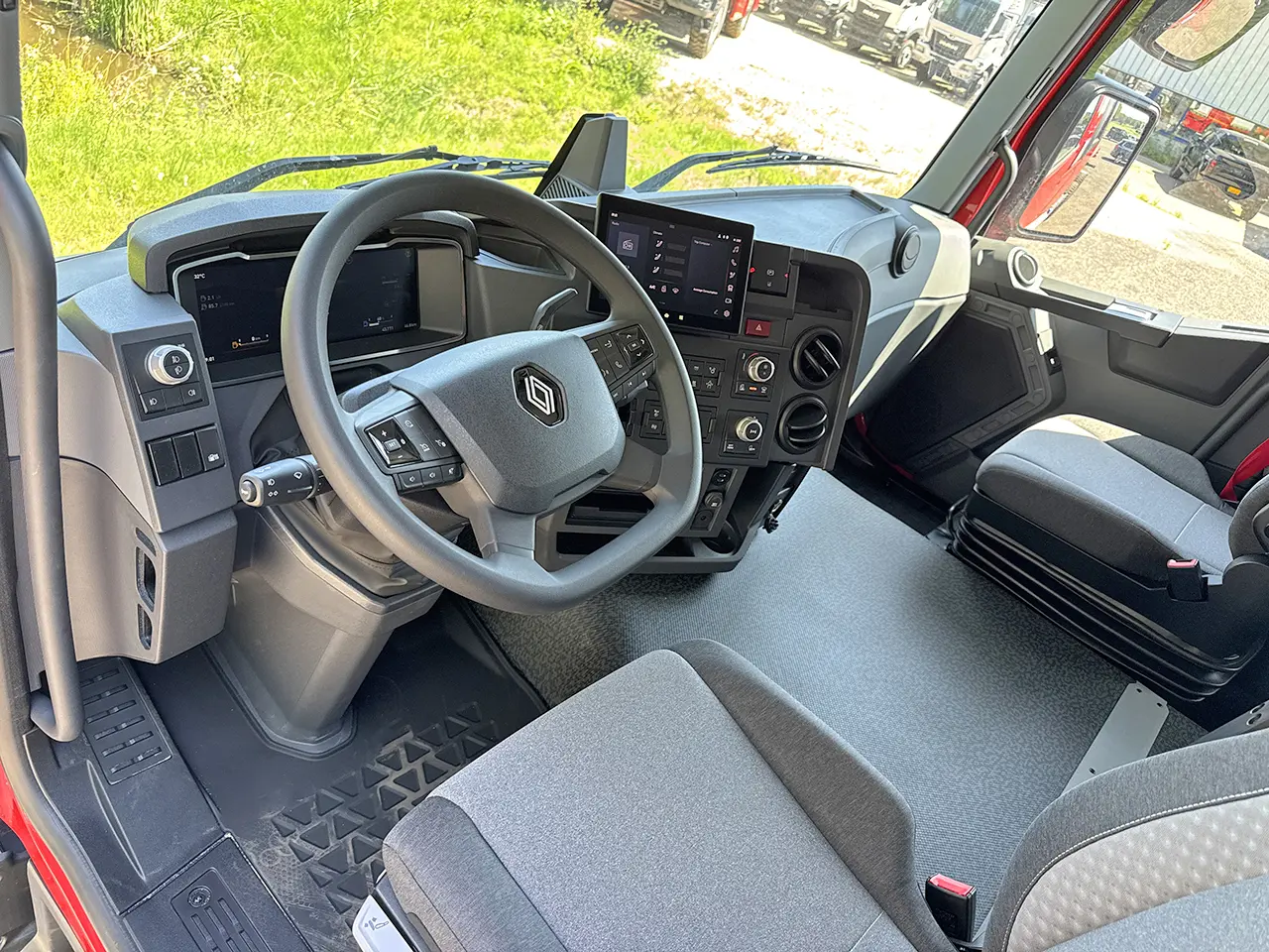 Renault K P6X6 MEDIUM Chassis Cabin 6x6 3