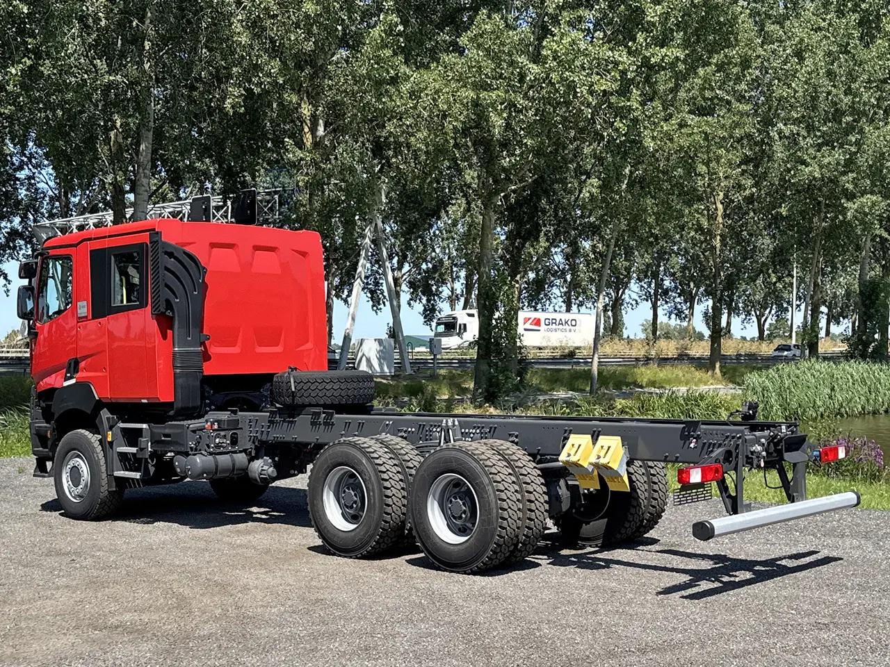 Renault K P6X6 MEDIUM Chassis Cabin 6x6 6