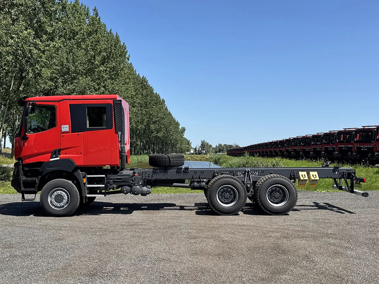 Renault K P6X6 MEDIUM Chassis Cabin 6x6 7