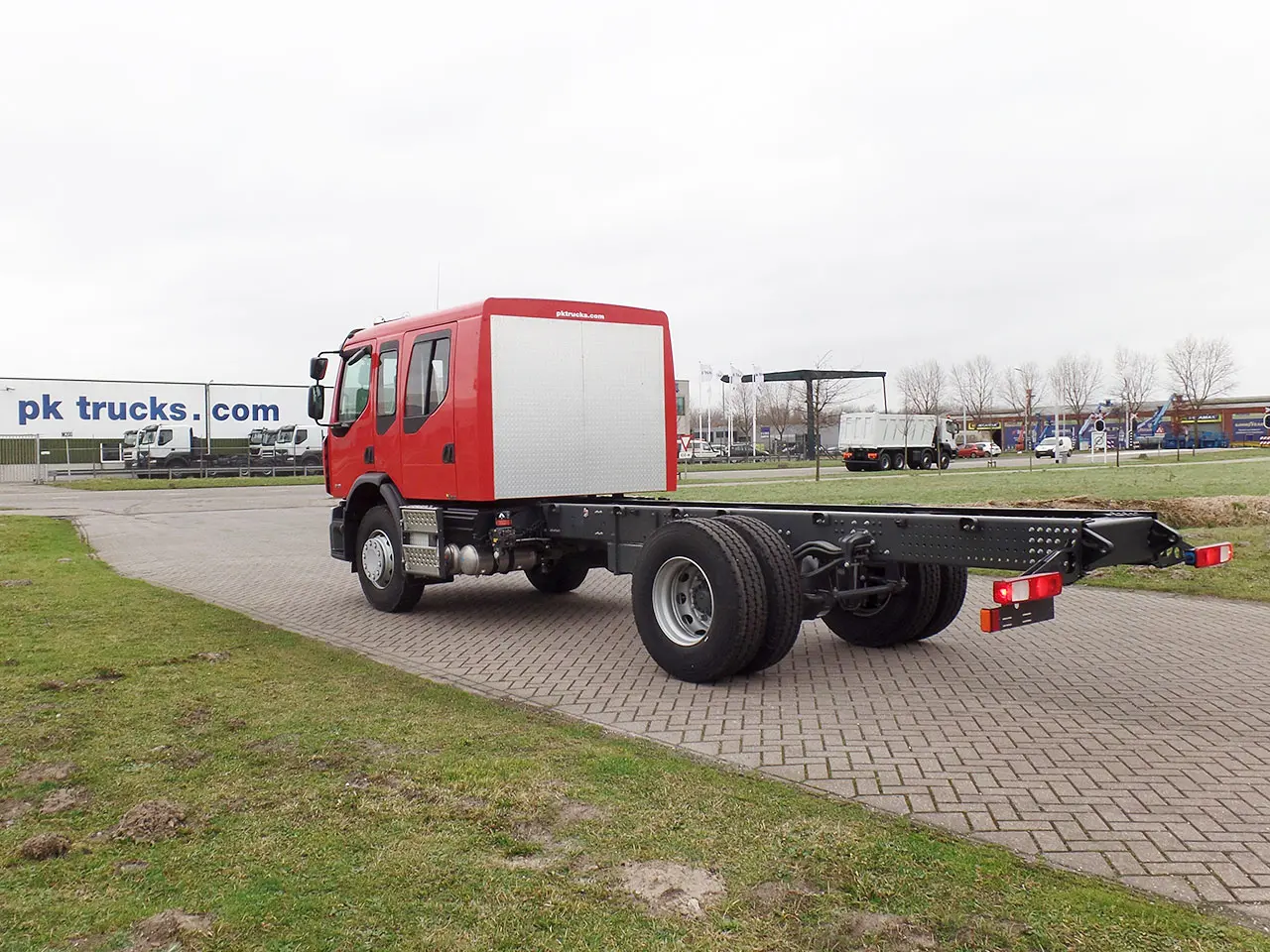 Renault Kerax 320 DXI Chassis Cabin 4x2 3