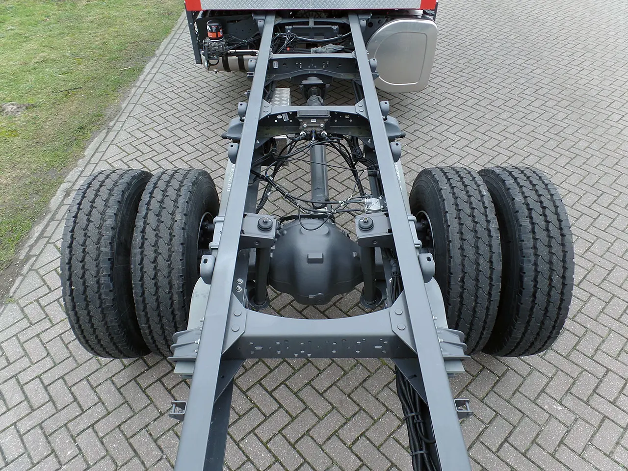 Renault Kerax 320 DXI 4x2 Chassis Cabin 7