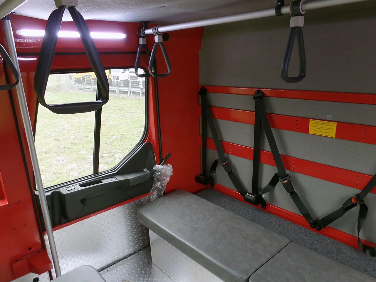 Renault Kerax 320 DXI 4x2 Chassis Cabin 14