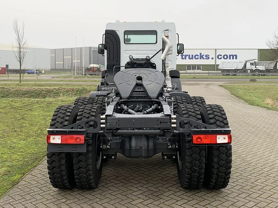 Renault Kerax 440 DXI 6x6 Tractor Head 10